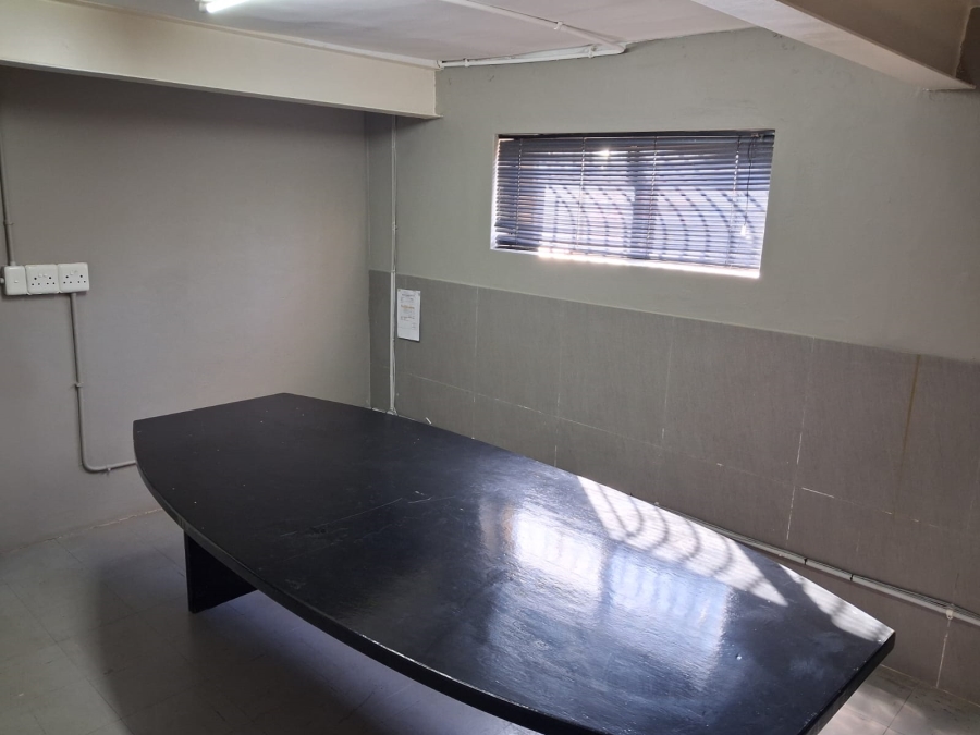 To Let Commercial Property for Rent in Quigney Eastern Cape